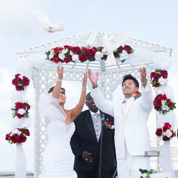 The couple visits their relatives&rsquo; homes