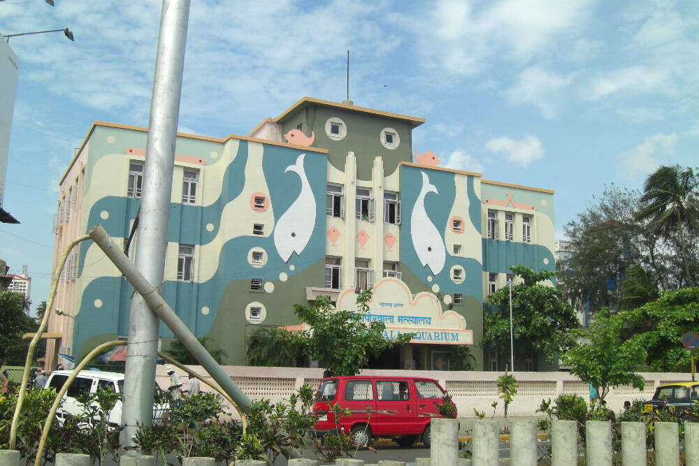 Taraporewala_Aquarium_front