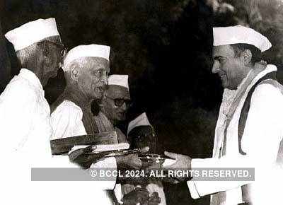 Rajiv Gandhi in conversation with Buta Singh at a seminar, Delhi, 1988 ...