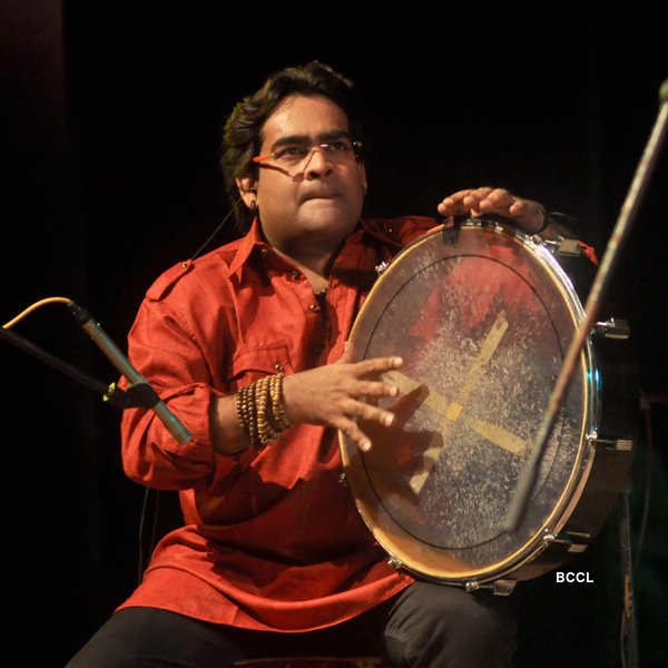 Bonnie Chakraborty performs @ Kalamandir