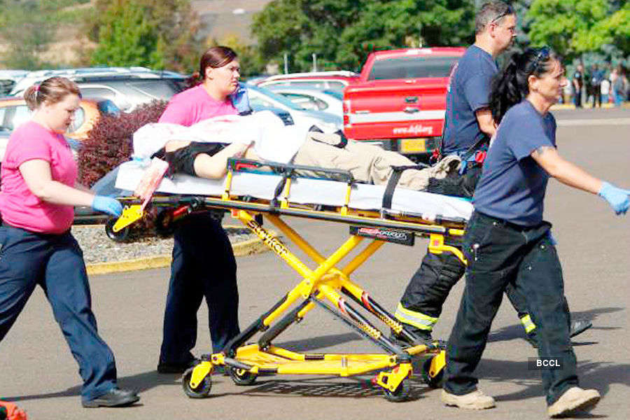 Gunman kills 10 in Oregon college