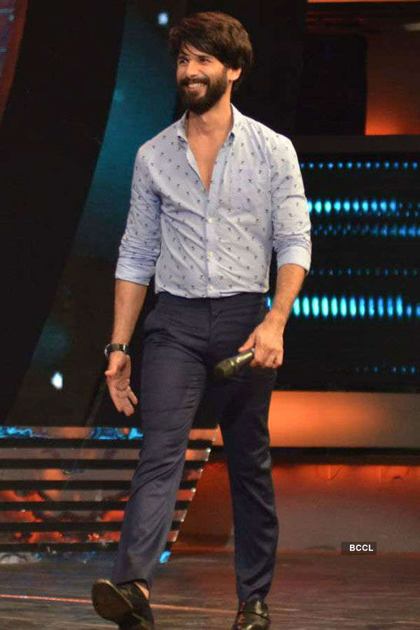 shahid kapoor formal dress