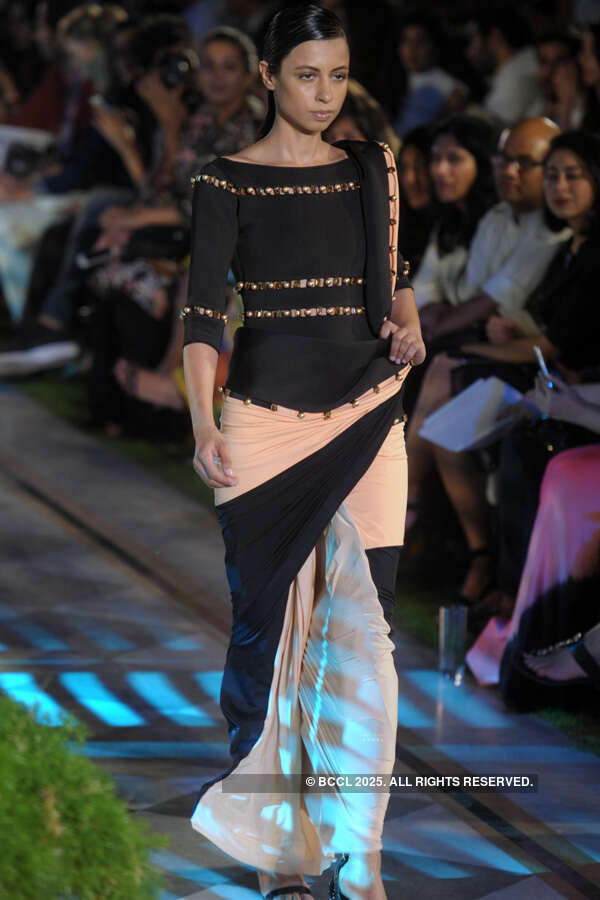 Sapna Kumar showcases a creation