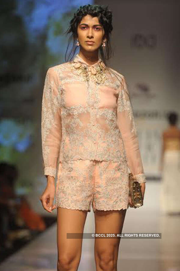AIFW SS '16: Day 4: Paras & Shalini
