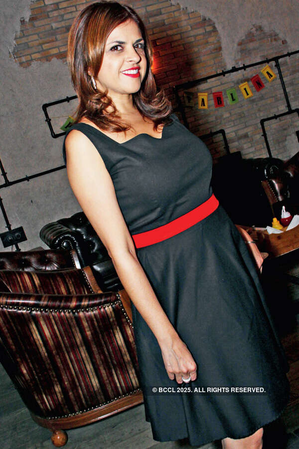 Party @ Caf&eacute; Myst