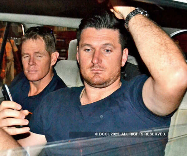 Cricketers get a warm welcome