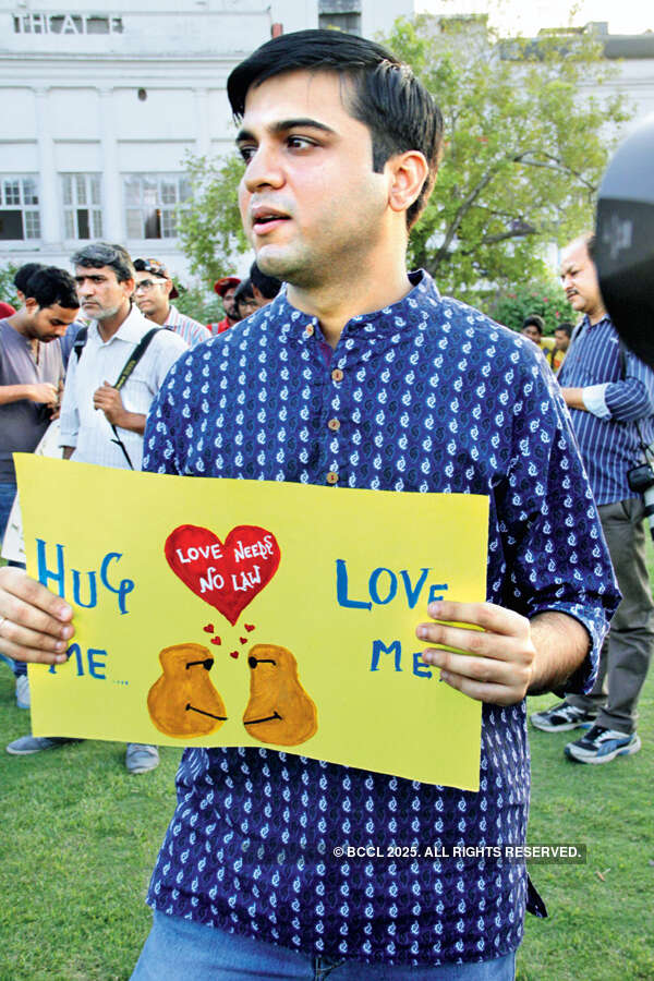 LGBT community gives free hugs