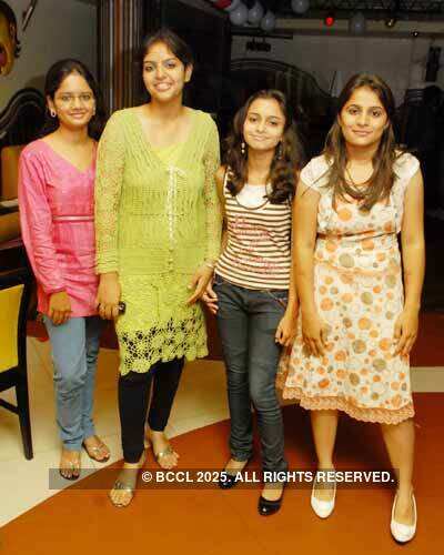 Apoorva Sirsikar's b'day bash