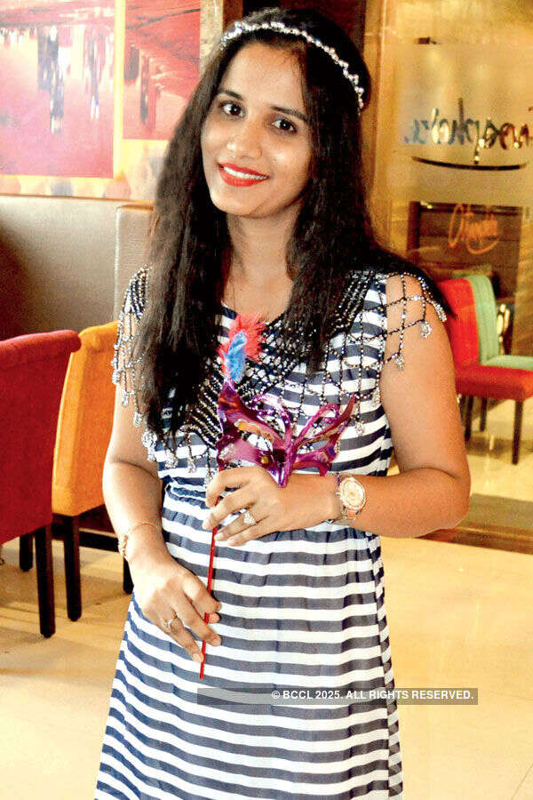 Fashionistas @ Masquerade party