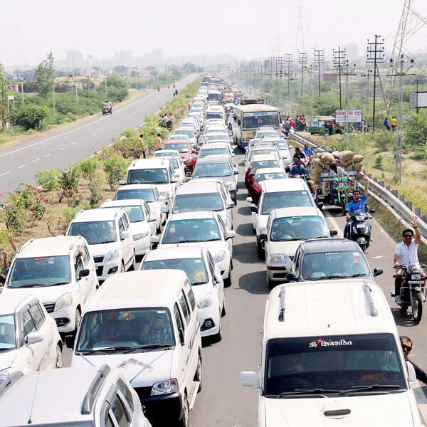 Hardik Patel booked for 'kill cops' remarks