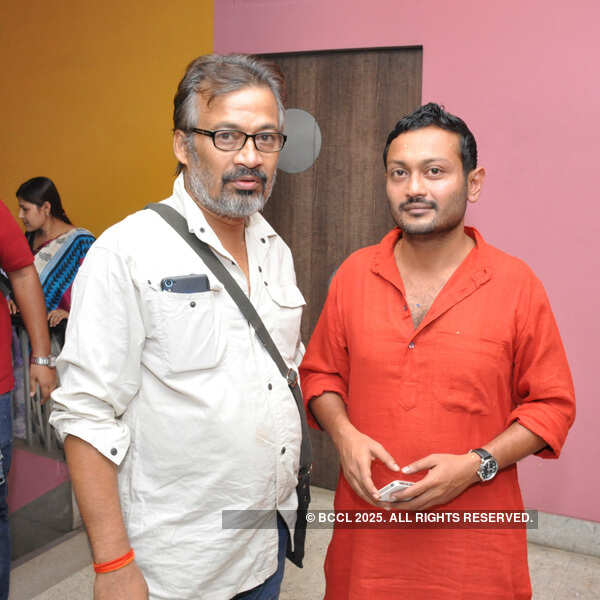 Shudhu Tomari Jonyo: Premiere