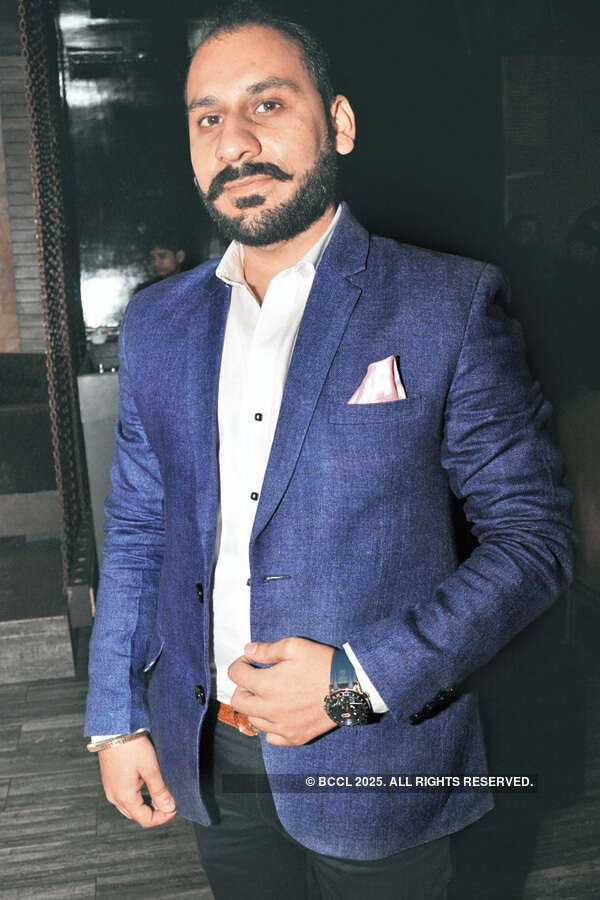 Party at Freeze Lounge