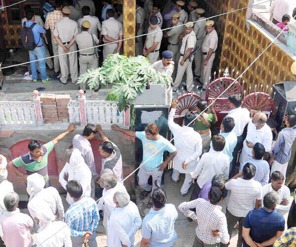 Rahul visits Haryana village