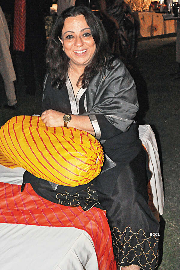 Foreign delegates groove to Rajasthani folk