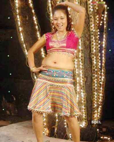 Chettu Kinda Pellikoduku