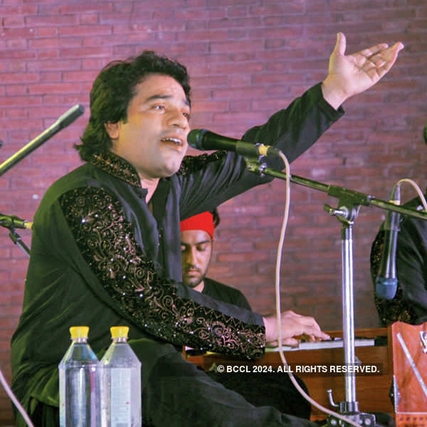 Javed Bashir performs @ IHC