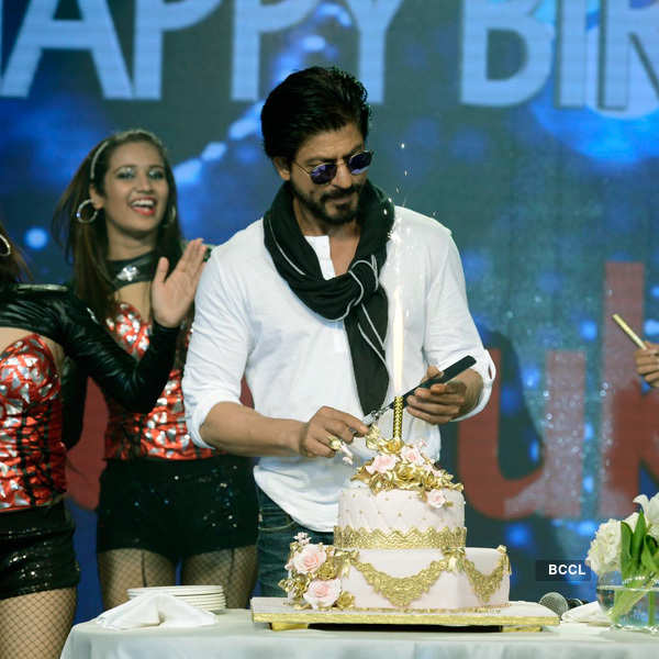 SRK celebrates 50th birthday