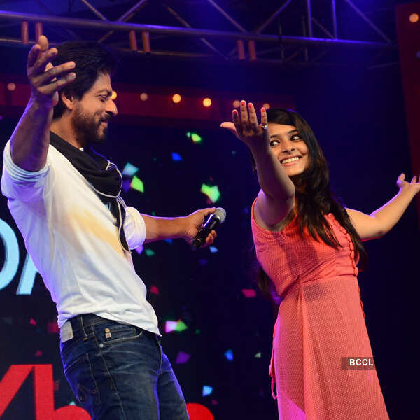 SRK celebrates 50th birthday