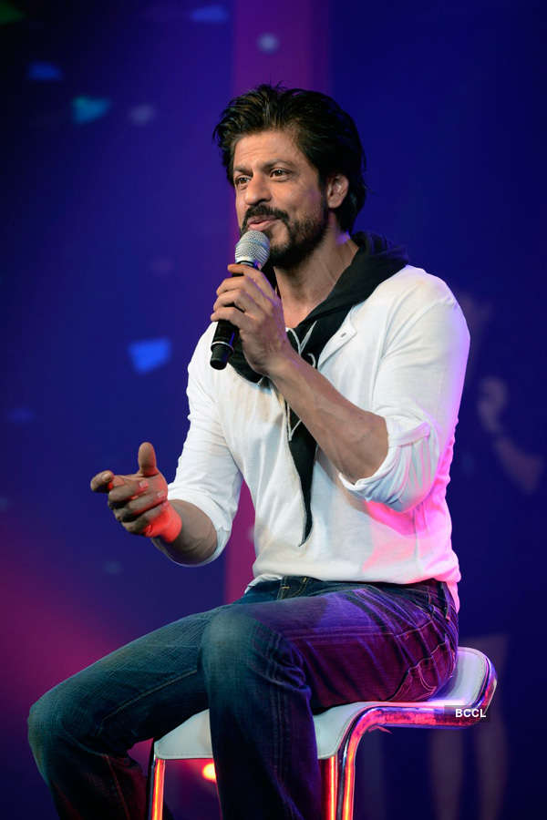 SRK celebrates 50th birthday