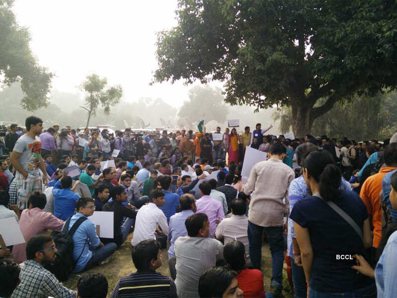 Anupam Kher leads "March For India"