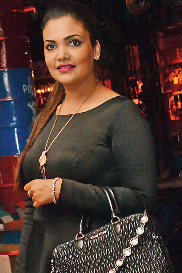 Gayle @ Junkyard Cafe