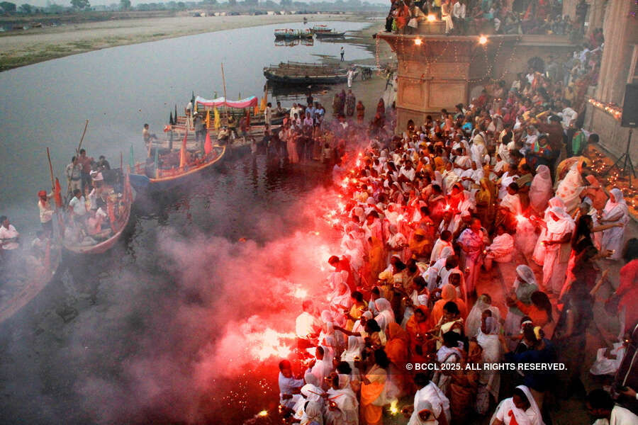 Diwali Fever Grips India