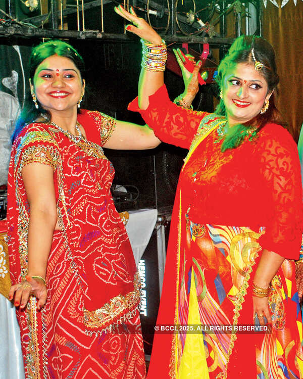 Naach-gaana @ Diwali party