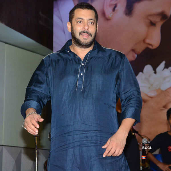 Salman, Sonam celebrate Diwali