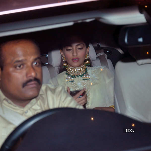 Celebs @ Big B’s Diwali party