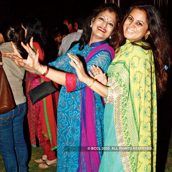 Kanika Kapoor performs in Lucknow