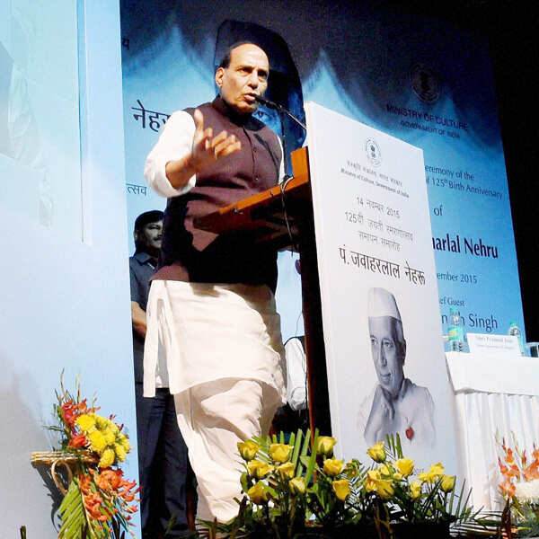 Rajnath pays tributes to Nehru