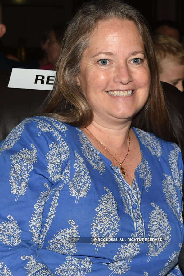 Photos exhibition @ Crowne Plaza