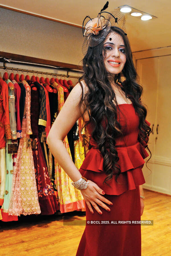 Socialites @ store&rsquo;s anniv.