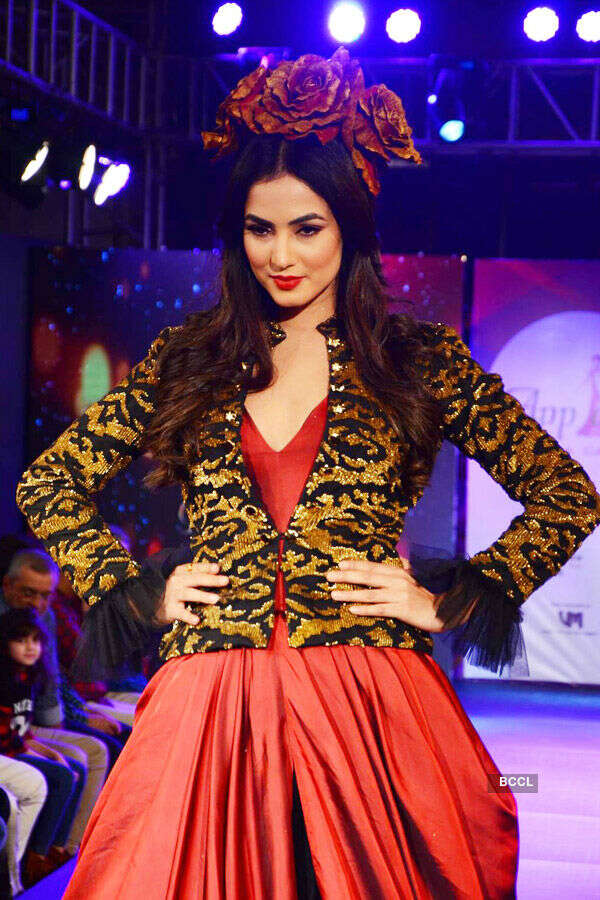 Celebs walk the ramp for charity