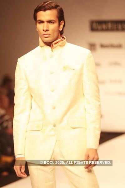 VHIMW '09: Ravi Bajaj Menswear