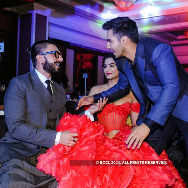 Filmfare Glamour and Style Awards 2015: Candid Pics