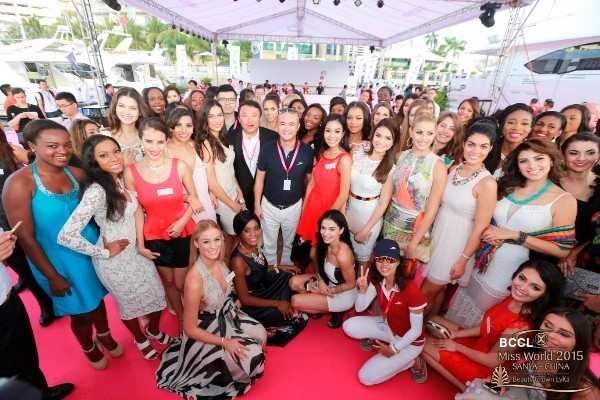 Miss World 2015 contestants at the Sanya Sea Festival