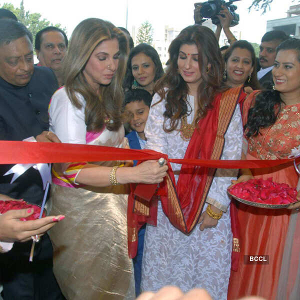 Twinkle, Dimple launch jewellery showroom