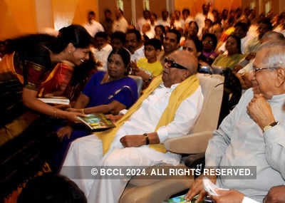 M Karunanidhi at an event