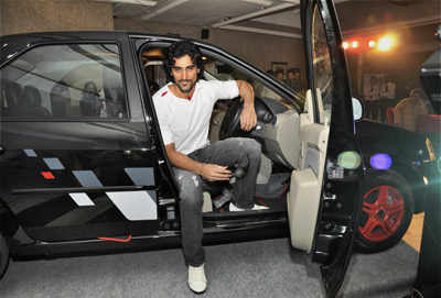 Kunal at a Car launch