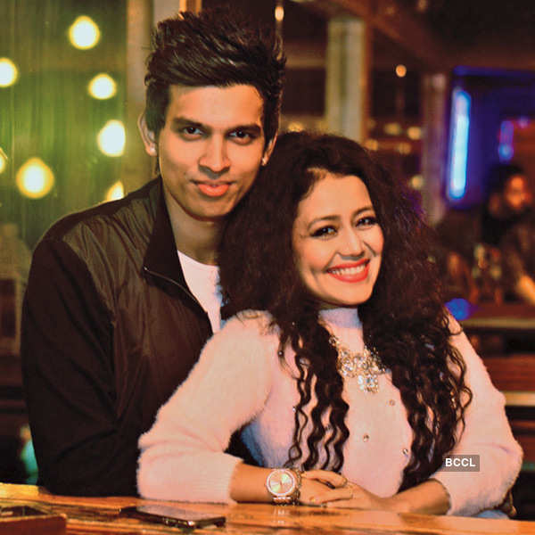 Anshul Garg and Neha Kakkar during the dinner party hosted by Anshul Garg  at Kinbuck 2 in Connaught Place - Photogallery