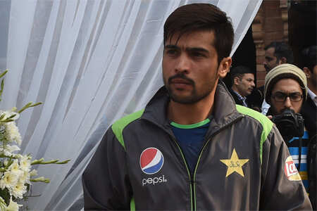 Pakistan divided on tainted Mohammad Amir's return