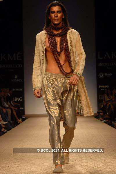 LFW '10: Krishna Mehta - 1