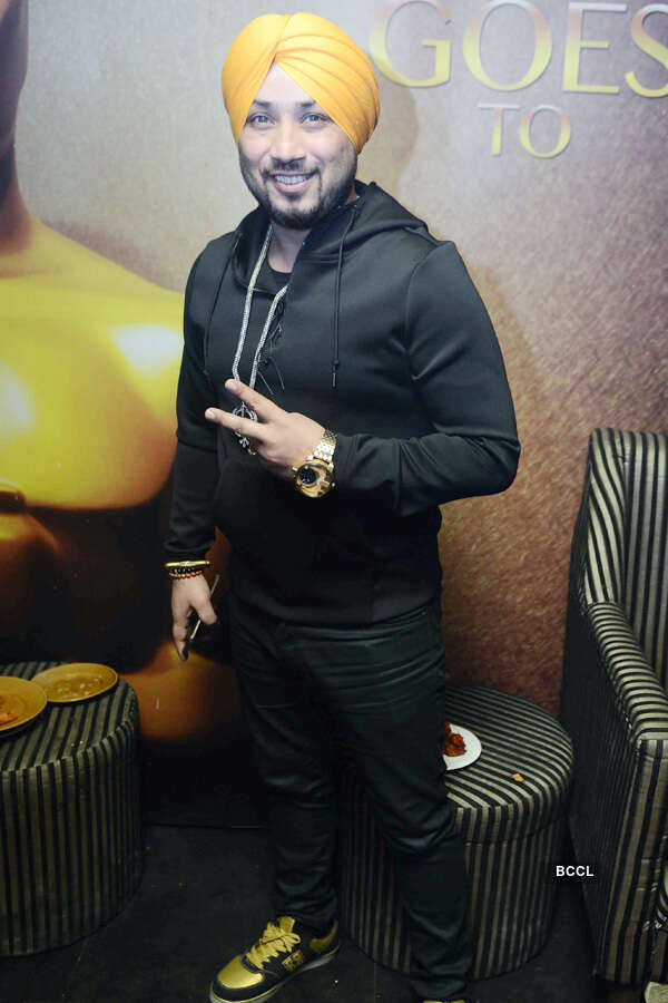 Celebs @ anniv. party