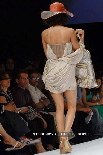 LFW '10: Mandira Wirk