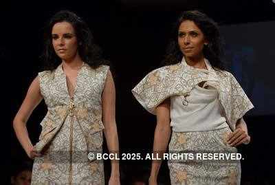 LFW '10: Mandira Wirk