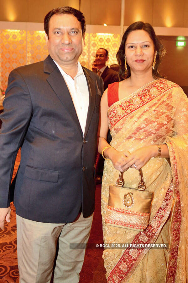 Kishanlal & Sarala&rsquo;s golden jubilee anniv.