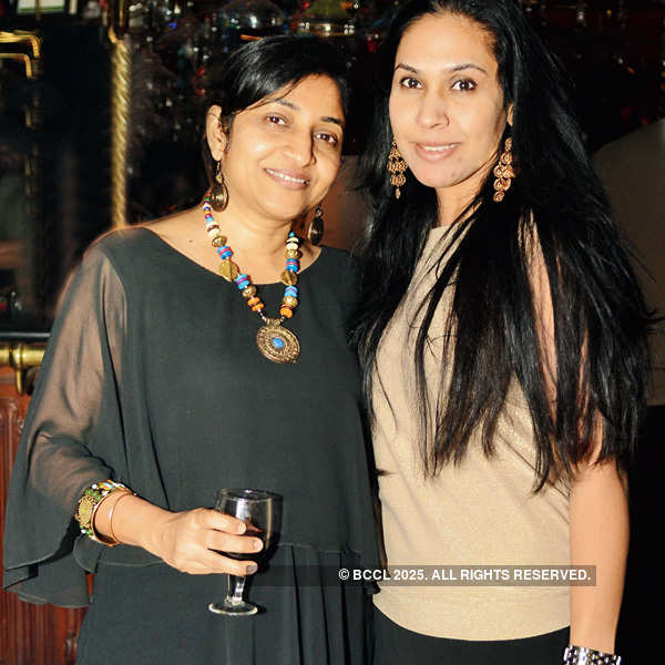 Dipika and Shreya during the yearender ladies’ night party at a pub in ...