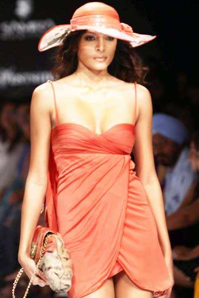 LFW '10: Mandira Wirk