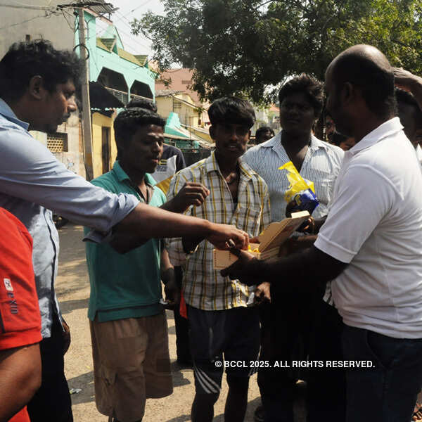 Centre allows bull-taming sport Jallikattu in Tamil Nadu